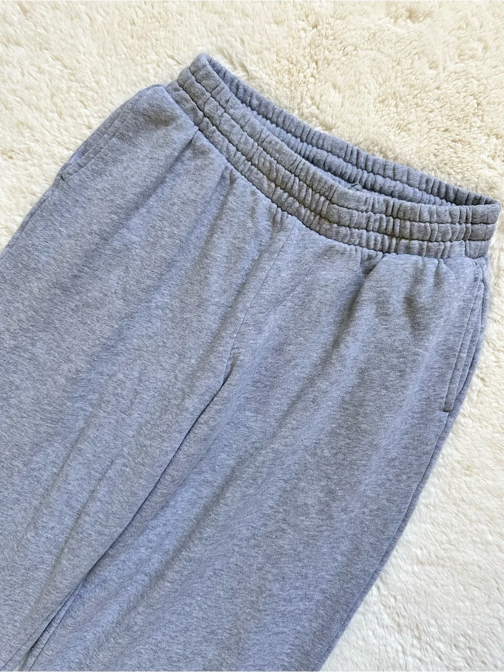 Old Navy Women’s 2Pack Highwaisted SoComfy Wide Leg Swearpants - Gray & Cream XS - Picture 12 of 15